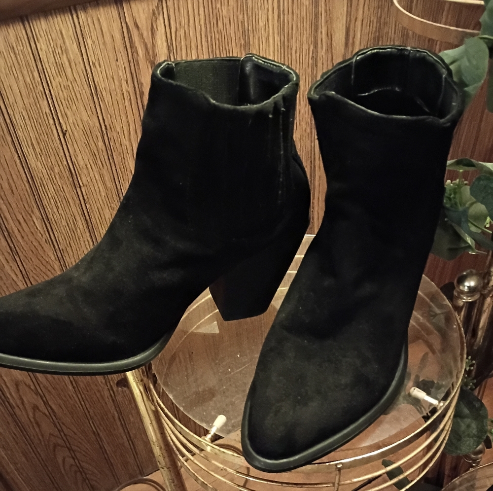Chic Black Ankle Booties